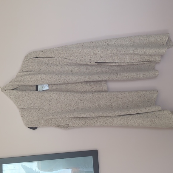 Brochu Walker Cream Cape - Picture 1 of 6